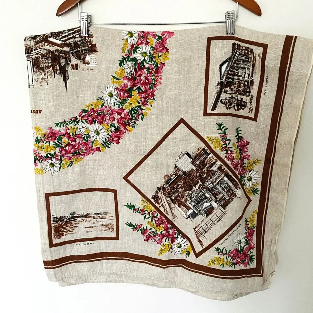 Heil Melbourne Australia Linen Floral Tablecloth Made in Poland 50
